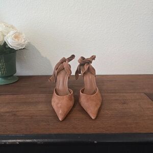 Schutz Suede Pointed Toe Ankle Wrap Pumps Sz 8.5